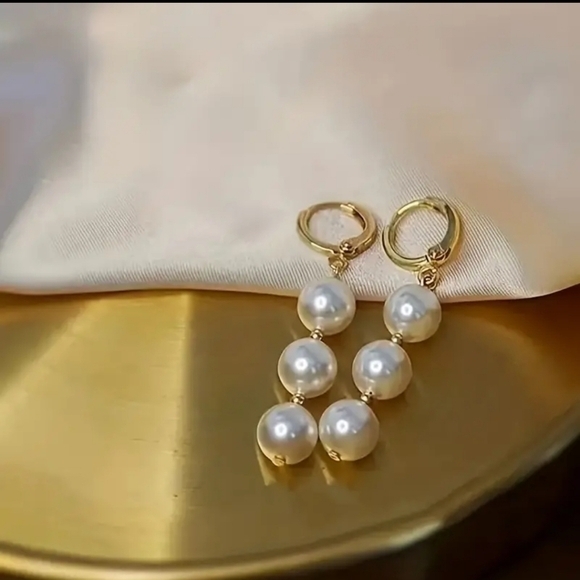 14K Gold Plated Elegant White Pearl Tassel Earrings - Picture 4 of 5